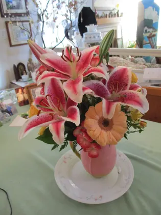 Juanita's Flower Shop, business photo 3