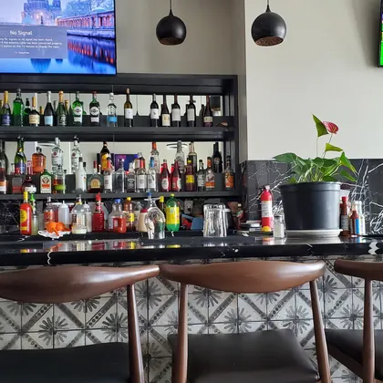 Marisco los Reyes Bar Grill and Breakfast, business photo 3